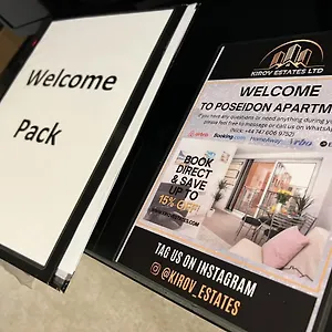 Poseidon - 1 Bed Flat - Heart Of Town Apartment