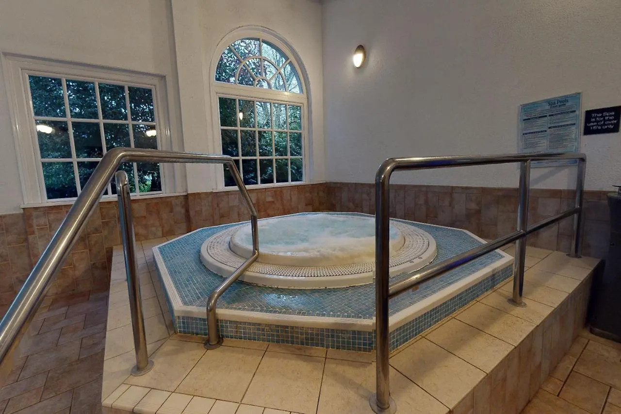 Village Hotel Chester St David'S Ewloe 4*,