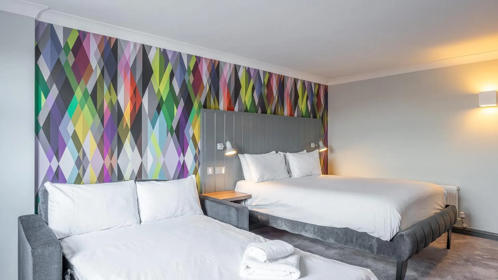 Village Hotel Chester St David'S Ewloe 4*,